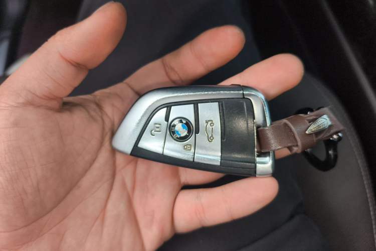 Used BMW X5 2017 xDrive28i Vehicle Key