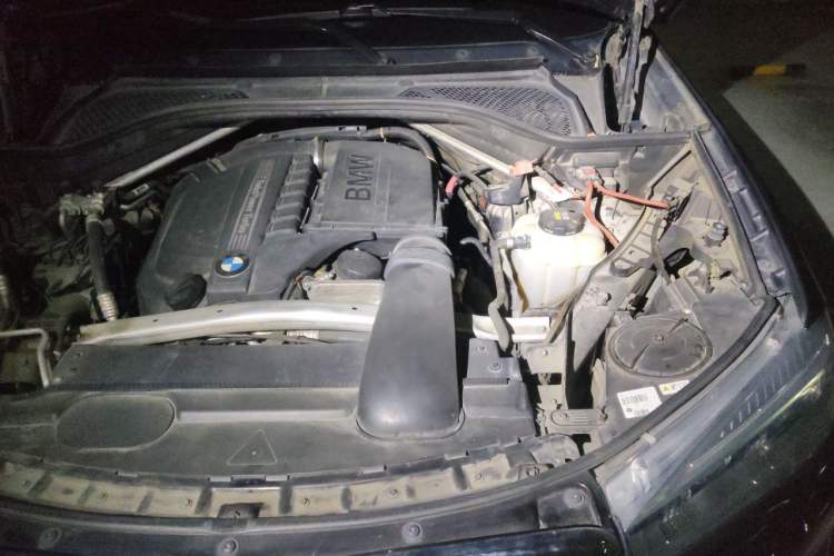 Used BMW X5 2017 xDrive35i Elegant Edition Engine Bay Left