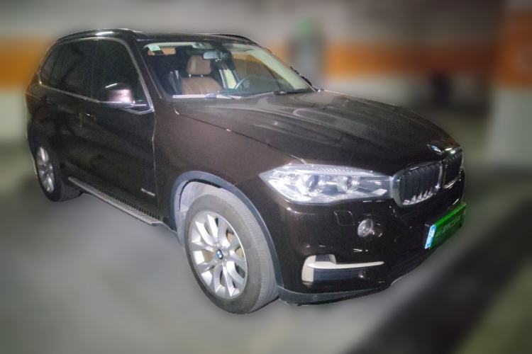 Used BMW X5 2017 xDrive35i Elegant Edition Front Right 45 Deg