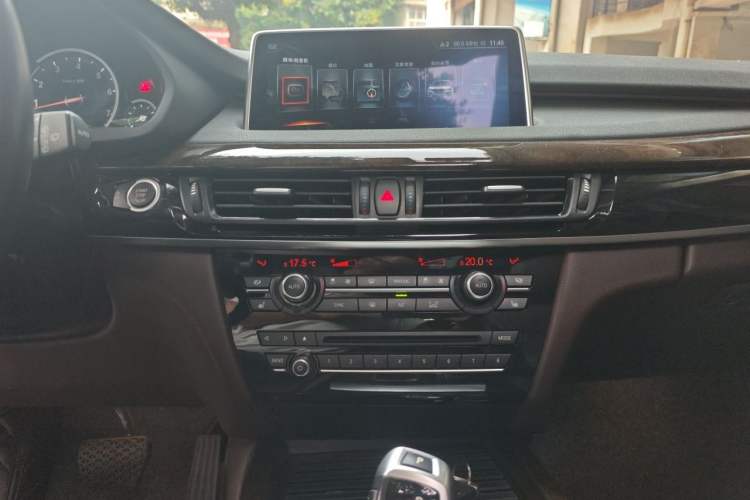 Used BMW X5 2017 xDrive28i Audio And AC Panel