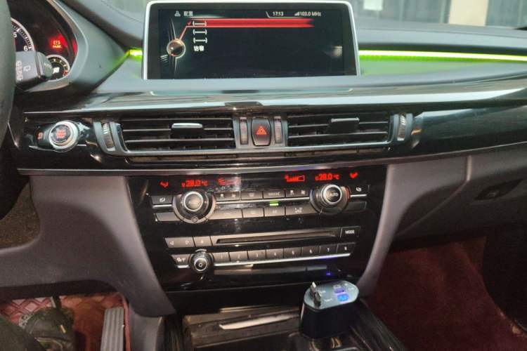 Used BMW X5 2017 xDrive35i Middle East Audio And AC Panel