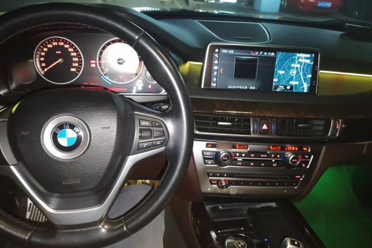 Used BMW X5 2017 xDrive28i Center Console