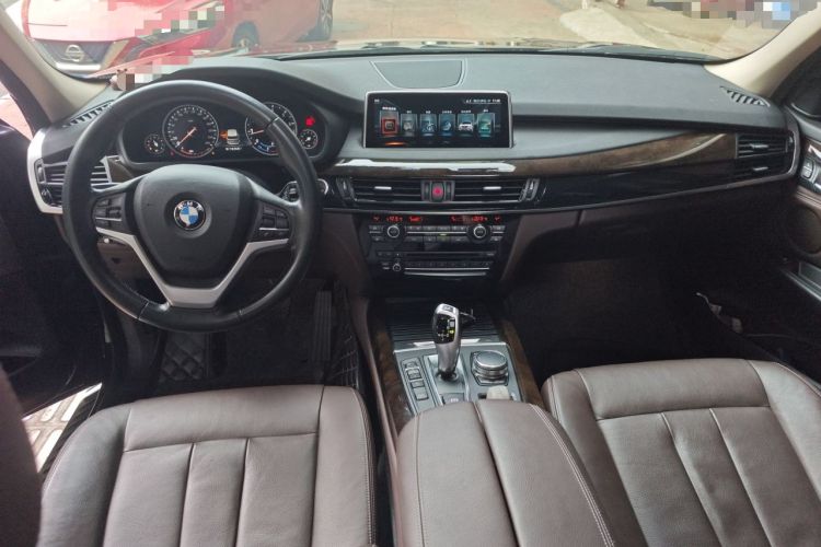 Used BMW X5 2017 xDrive28i Center Console