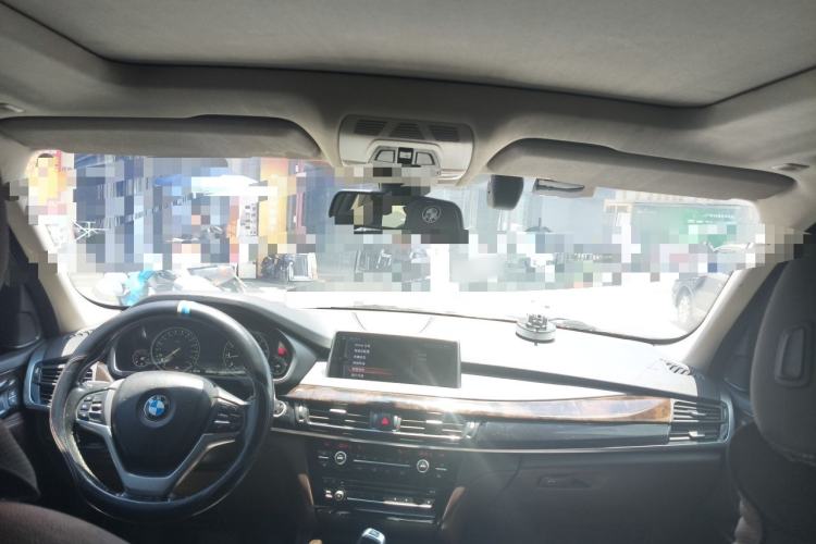 Used BMW X5 2017 xDrive28i Center Console