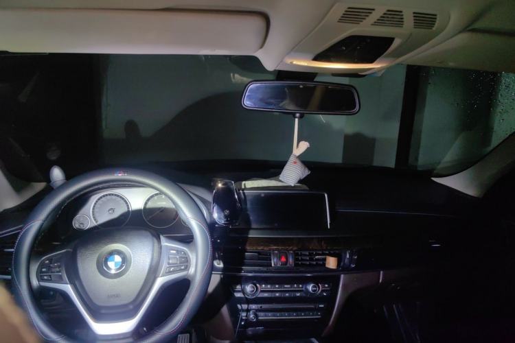 Used BMW X5 2017 xDrive28i Center Console