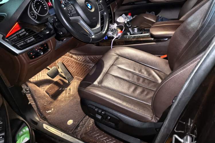 Used BMW X5 2017 xDrive35i Elegant Edition Driver Seat