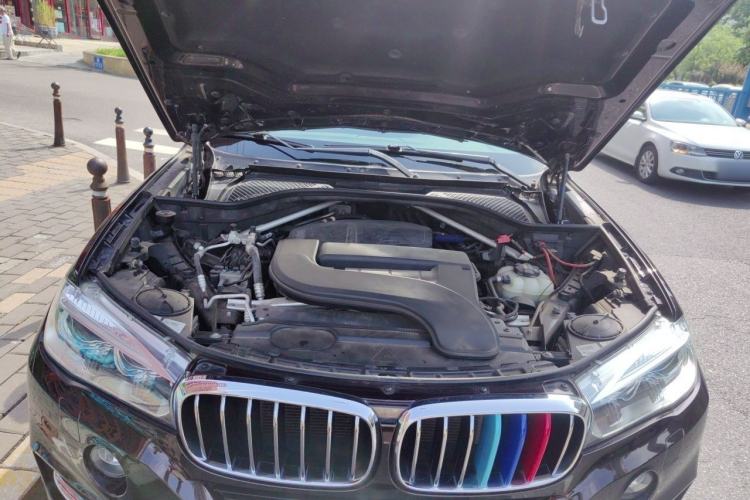 Used BMW X5 2017 xDrive28i Engine Bay