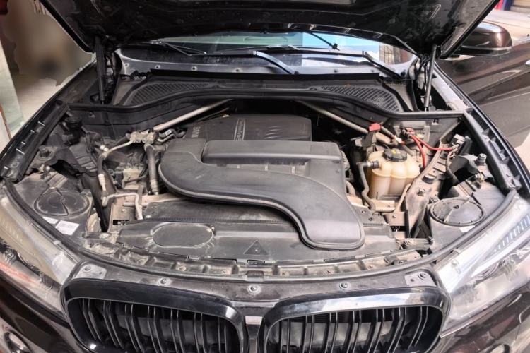 Used BMW X5 2017 xDrive28i Engine Bay