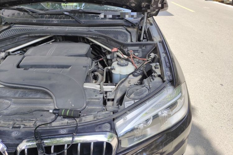 Used BMW X5 2017 xDrive28i Engine Bay Left
