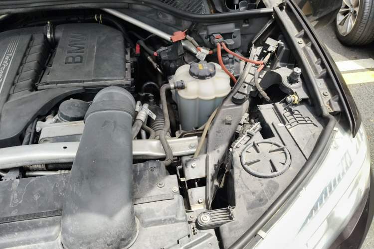 Used BMW X5  Engine Bay Left