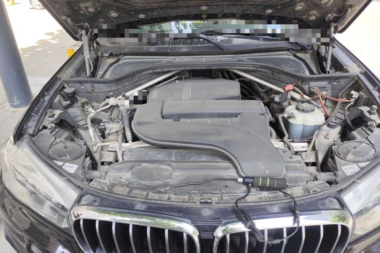 Used BMW X5 2017 xDrive28i Engine Bay