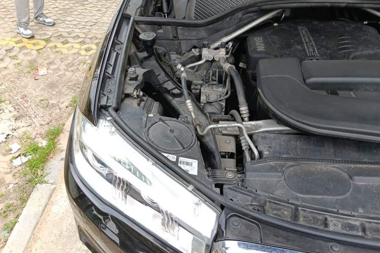 Used BMW X5 2017 xDrive28i Engine Bay Right
