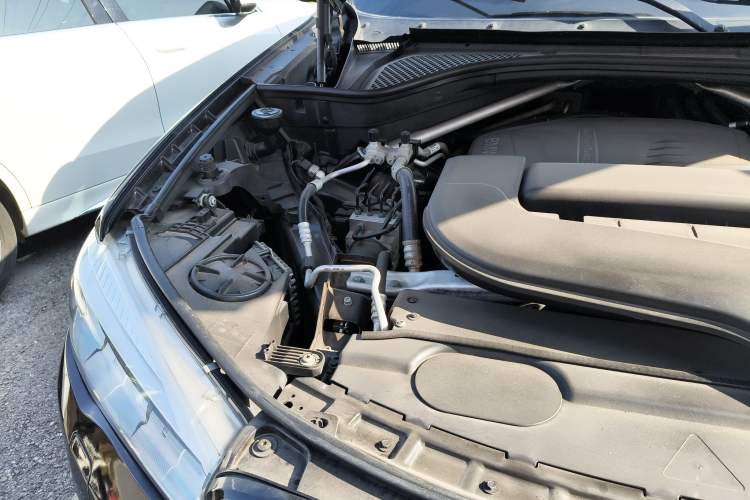 Used BMW X5 2017 xDrive28i Engine Bay Right
