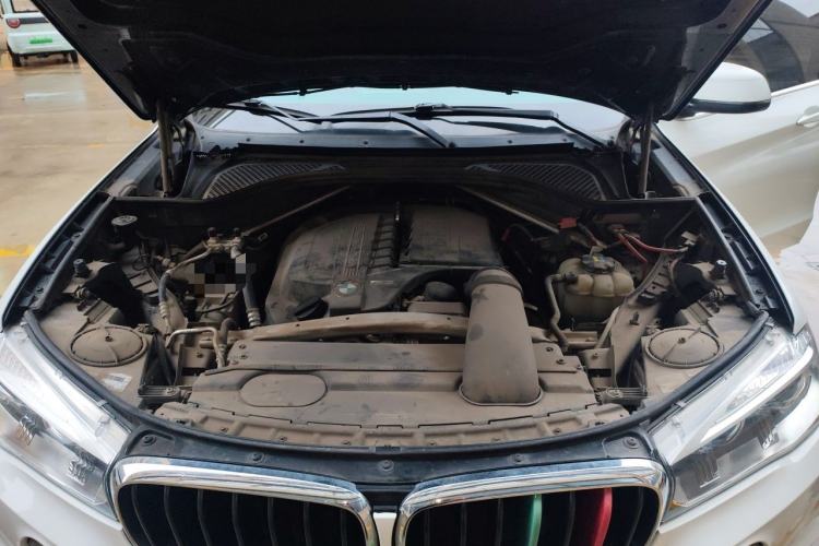 Used BMW X5 2017 xDrive35i Middle East Engine Bay