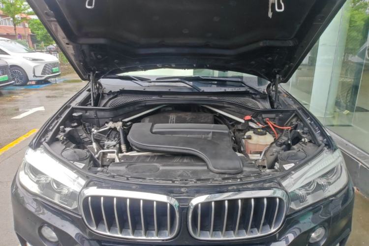 Used BMW X5 2017 xDrive28i Engine Bay