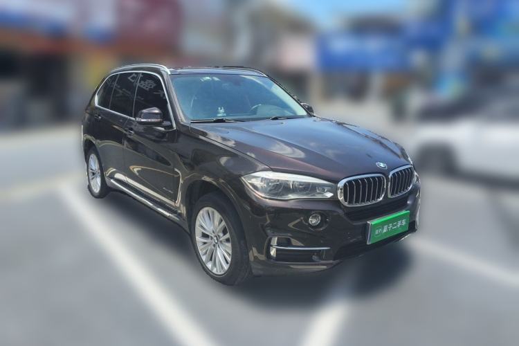Used BMW X5 2017 xDrive28i Front Right 45 Deg