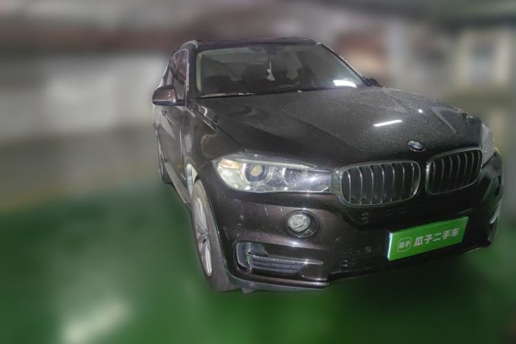 Used BMW X5 2017 xDrive28i Front Right 45 Deg