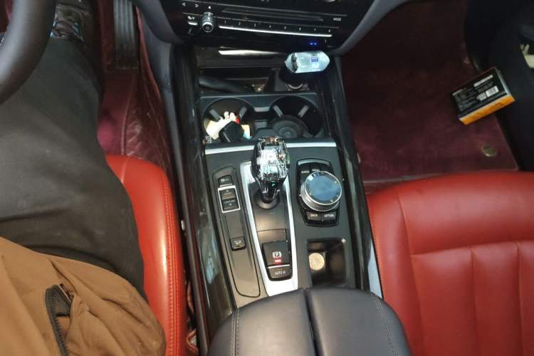 Used BMW X5 2017 xDrive35i Middle East Gear Lever