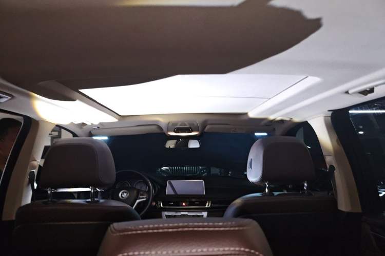 Used BMW X5 2017 xDrive28i Headliner