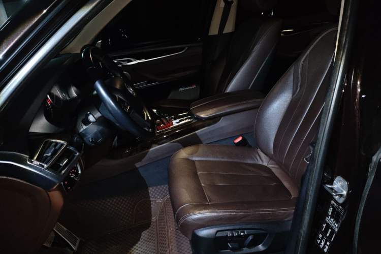 Used BMW X5 2017 xDrive28i Left Front Seat