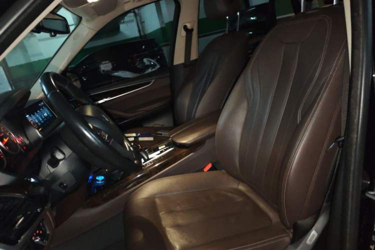 Used BMW X5 2017 xDrive28i Left Front Seat