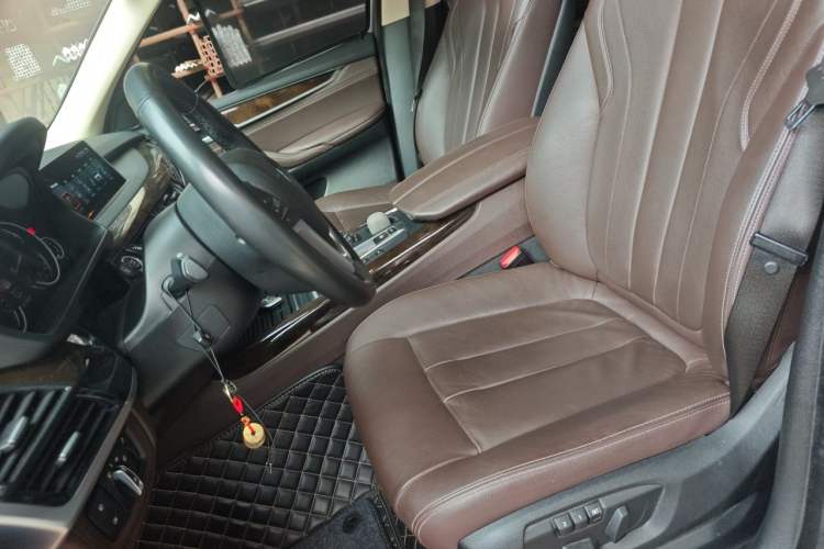 Used BMW X5 2017 xDrive28i Left Front Seat