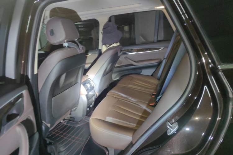 Used BMW X5 2017 xDrive28i Left Rear Seat