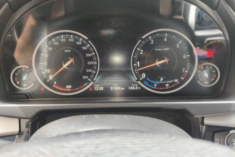 Used BMW X5  Odometer Close Up