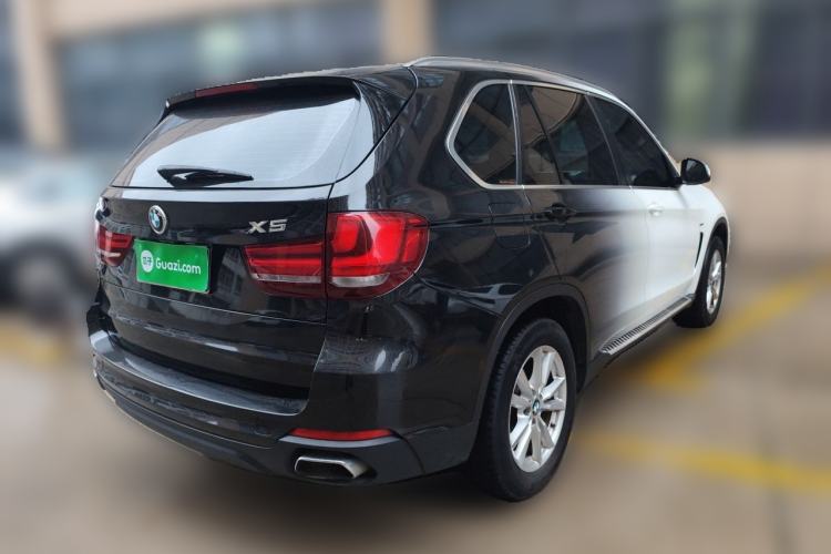 Used BMW X5 2017 xDrive35i Middle East Rear Right 45 Deg