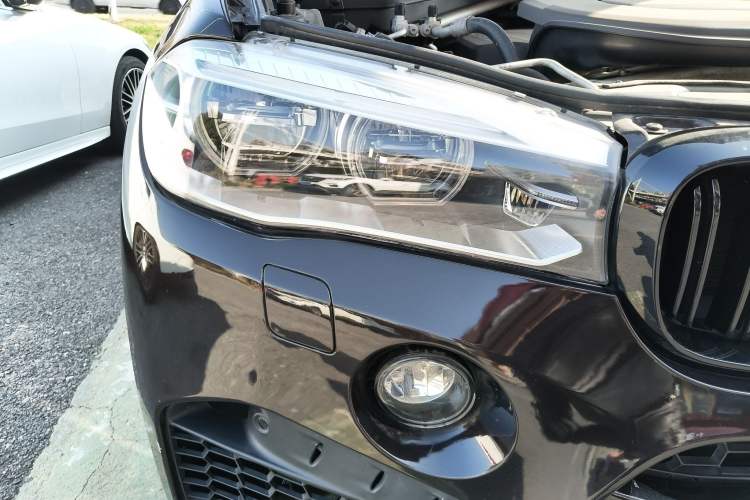 Used BMW X5 2017 xDrive28i Right Front Headlight