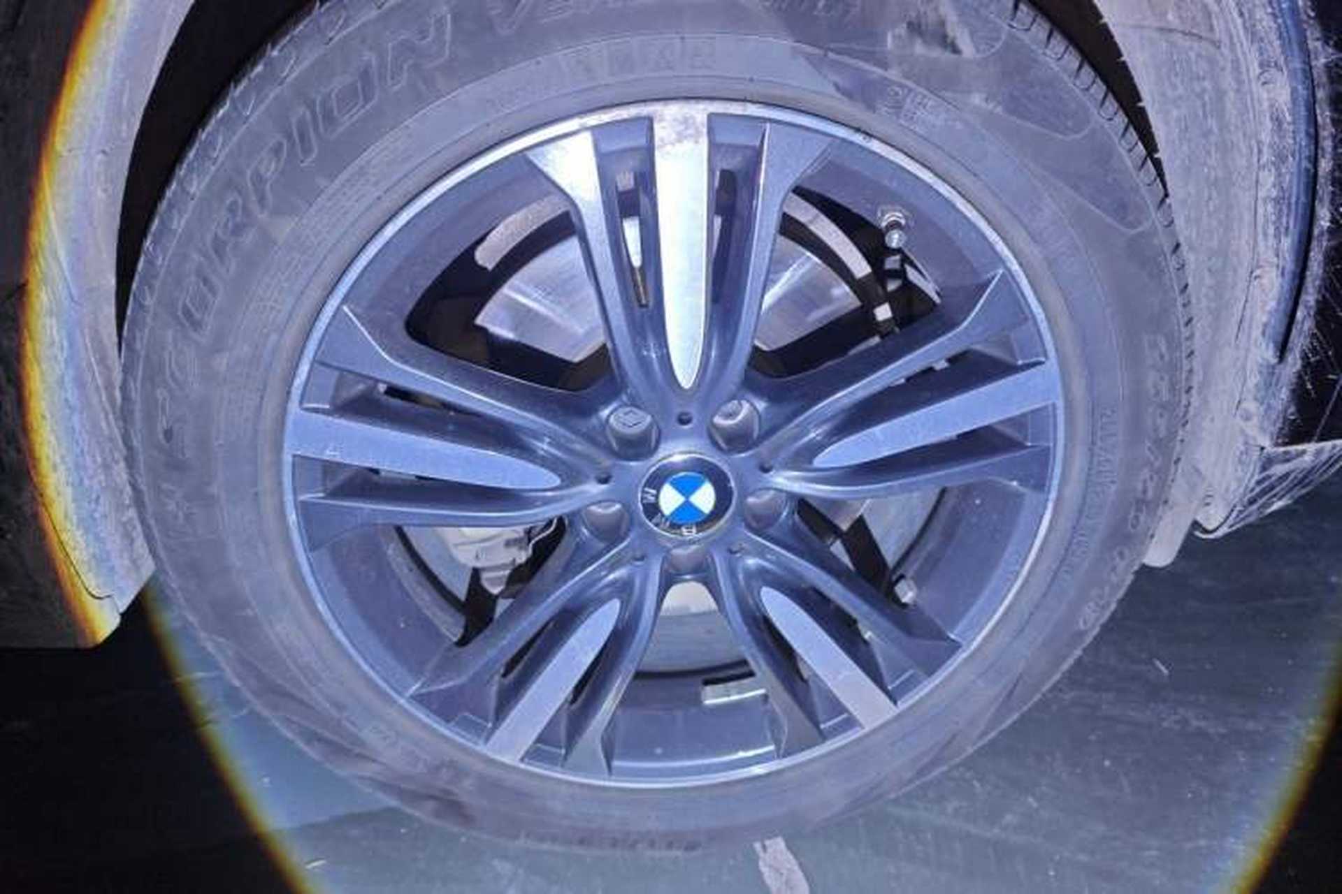 Used BMW X5 2017 xDrive35i Elegant Edition Right Front Wheel Hub