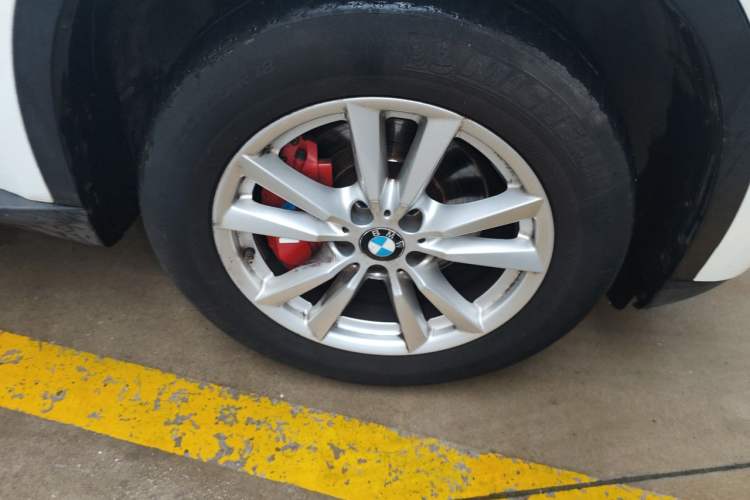 Used BMW X5 2017 xDrive35i Middle East Right Front Wheel Hub