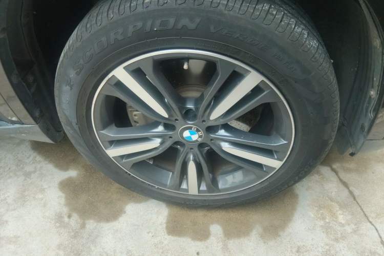 Used BMW X5 2017 xDrive35i M Sport Edition Right Front Wheel Hub