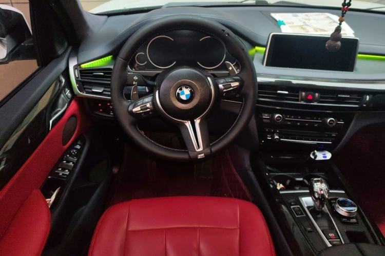 Used BMW X5 2017 xDrive35i Middle East Steering Wheel