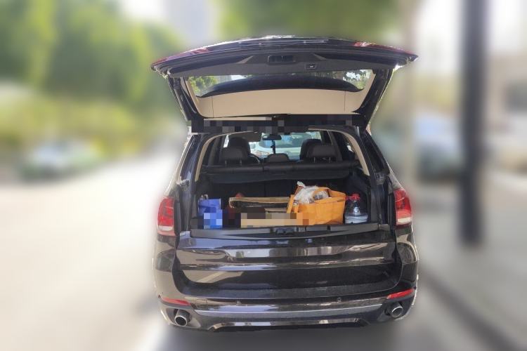 Used BMW X5 2017 xDrive28i Trunk