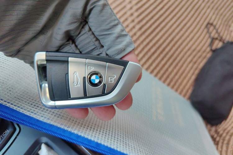 Used BMW X5 2017 xDrive28i Vehicle Key