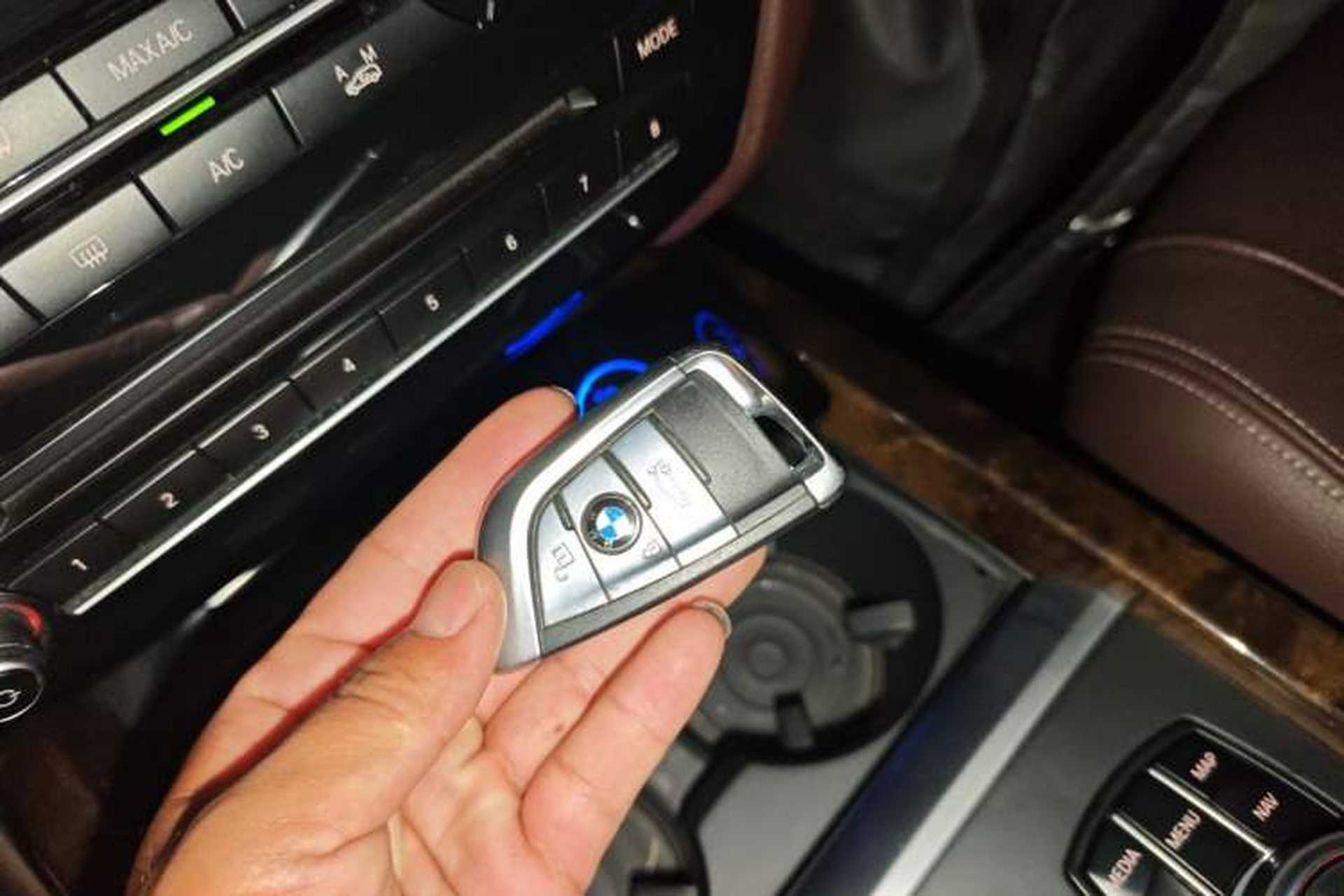 Used BMW X5 2017 xDrive28i Vehicle Key