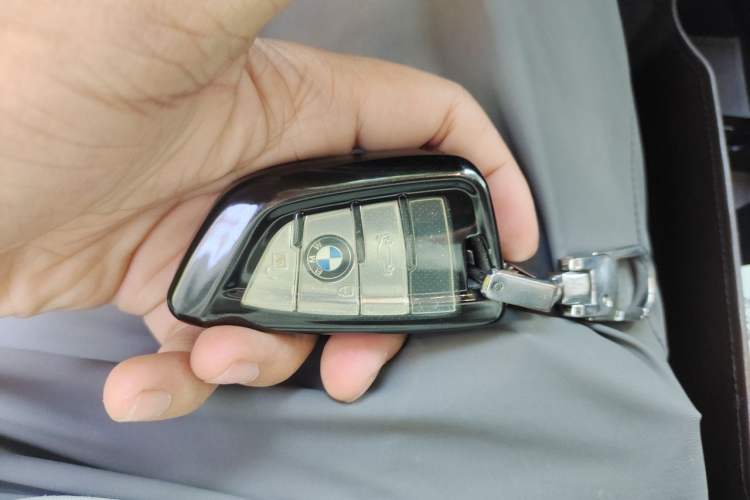 Used BMW X5 2017 xDrive28i Vehicle Key