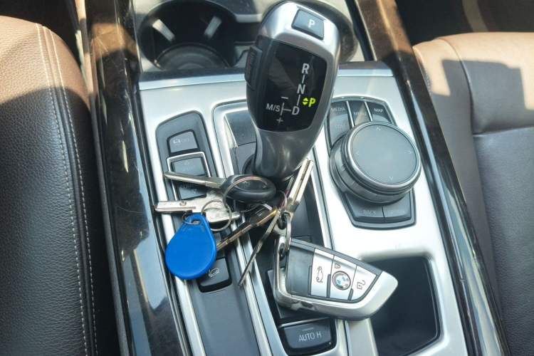 Used BMW X5 2017 xDrive28i Vehicle Key