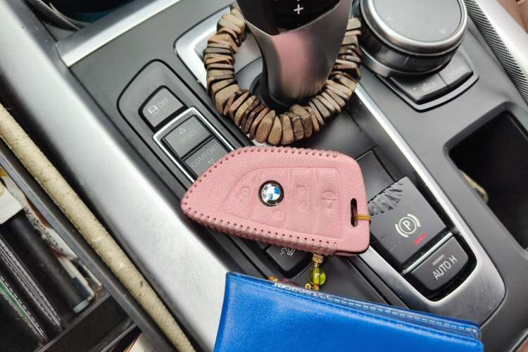 Used BMW X5  Vehicle Key