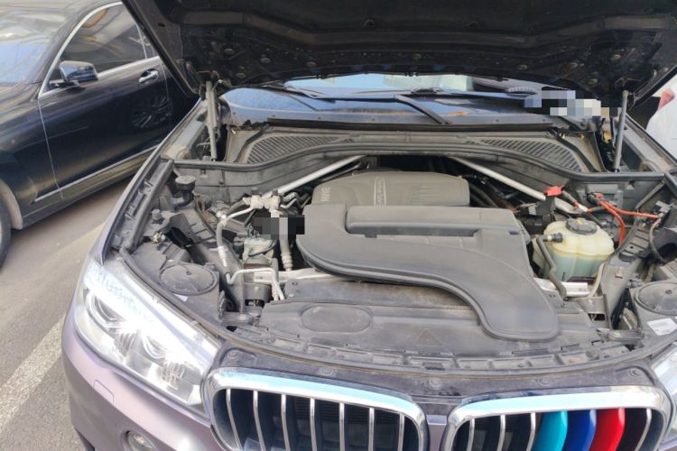Used BMW X5 2017 xDrive28i Engine Bay Right