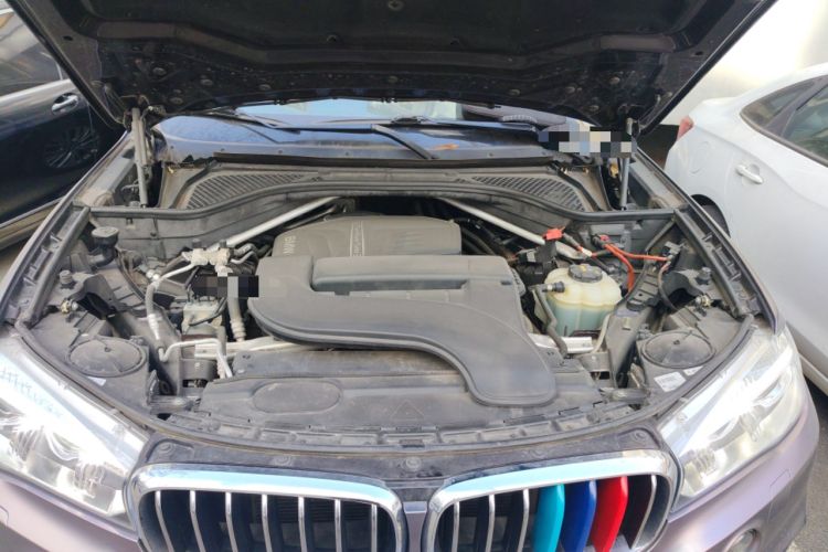 Used BMW X5 2017 xDrive28i Engine Bay