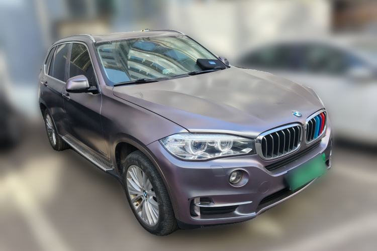 Used BMW X5 2017 xDrive28i Front Right 45 Deg