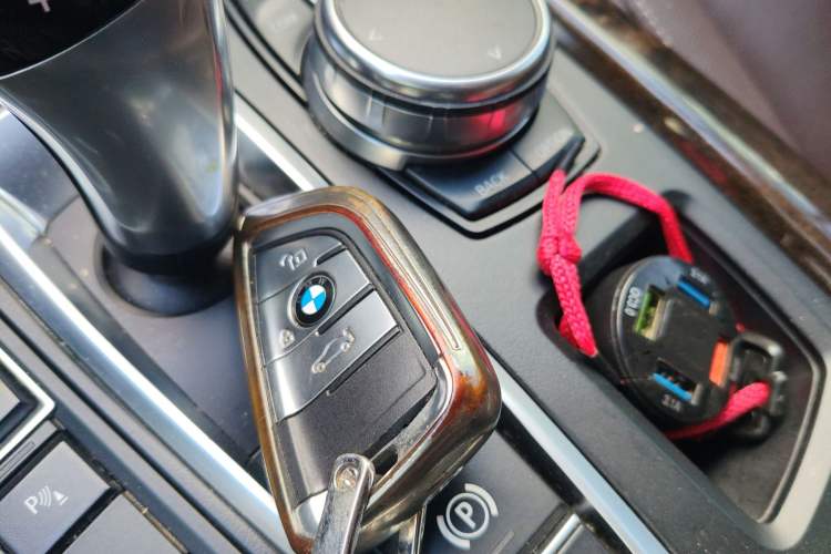 Used BMW X5 2017 xDrive28i Vehicle Key