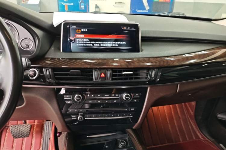 Used BMW X5 2017 xDrive28i Audio And AC Panel