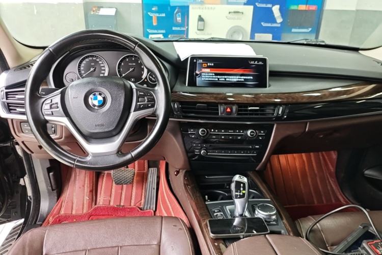 Used BMW X5 2017 xDrive28i Center Console