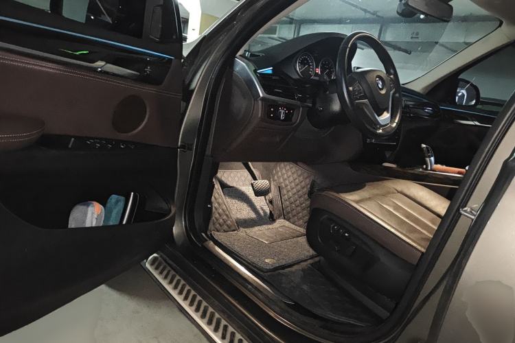 Used BMW X5 2017 xDrive28i Driver Seat