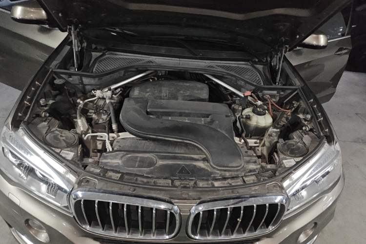 Used BMW X5 2017 xDrive28i Engine Bay