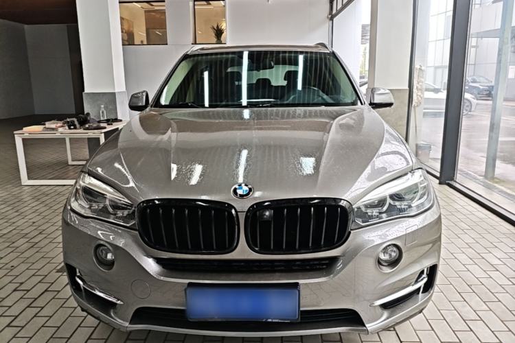 Used BMW X5 2017 xDrive28i Front
