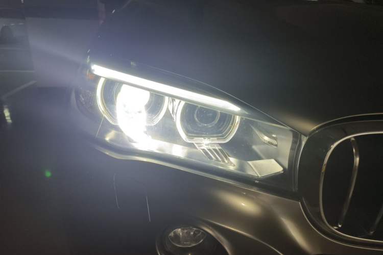 Used BMW X5 2017 xDrive35i Elegant Edition Right Front Headlight
